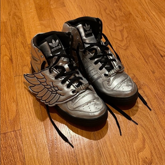 Jeremy Scott x Adidas Shoes - Jeremy Scott x Adidas Wings Metallic Silver